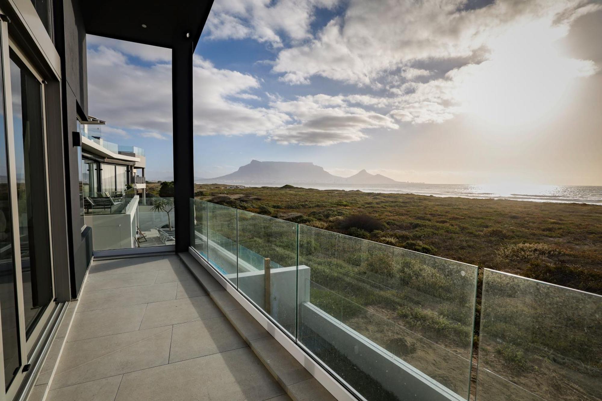 Ocean 9 - Sunset Beachfront Residency Cape Town Exterior photo